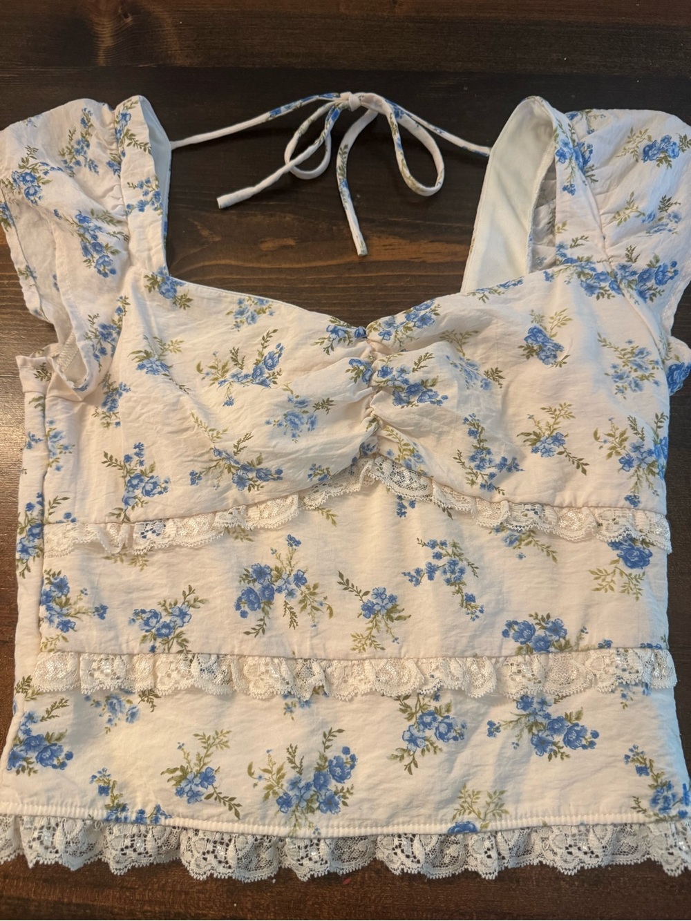 Floral Lace-Trim Crop Top in Blue and Cream